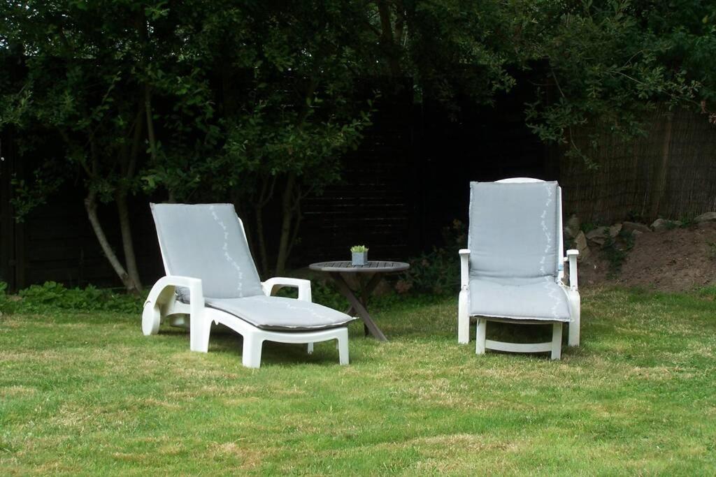 Maison Avec Jardin Clos. Animaux Acceptes - Wifi - Proche Plages De La Trinite Sur Mer Et Carnac エクステリア 写真